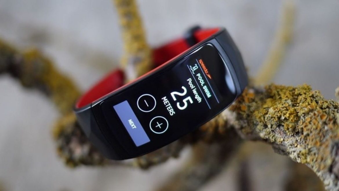 Samsung is waiting on Apple for Gear Fit2 Pro support on iOS